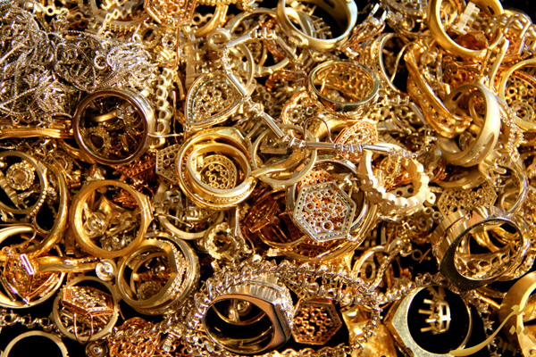 طلا و جواهرات
