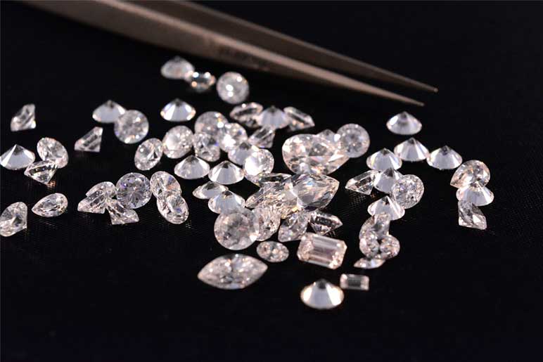 نحوه تشخیص الماس اصل از تقلبی و بدل
